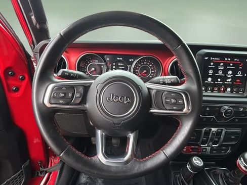 Used 2018 Jeep Wrangler Unlimited Rubicon AWD/4WD image 12