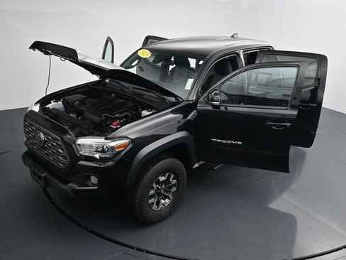 Used 2023 Toyota Tacoma TRD Off-Road AWD/4WD image 40