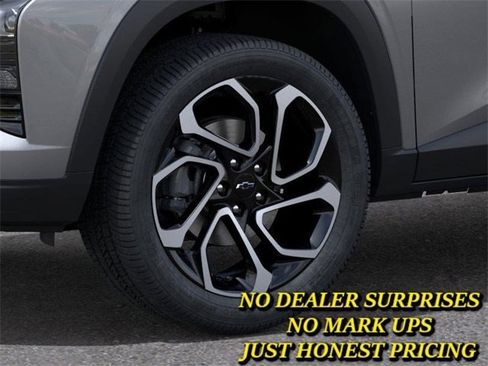 New 2026 Chevrolet Trax RS w/ Driver Confidence Package image 9