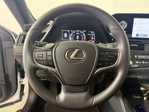 Used 2025 Lexus ES 350 w/ Premium Package FWD image 29