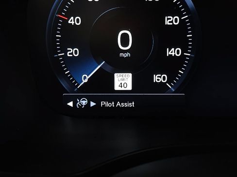 Used 2018 Volvo XC60 T6 Inscription w/ Luxury Seat Package AWD/4WD image 23