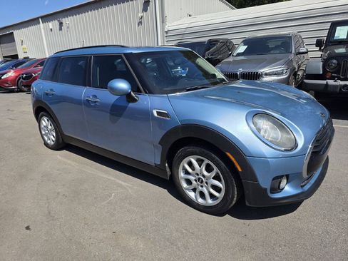 Used 2016 MINI Cooper Clubman FWD image 3