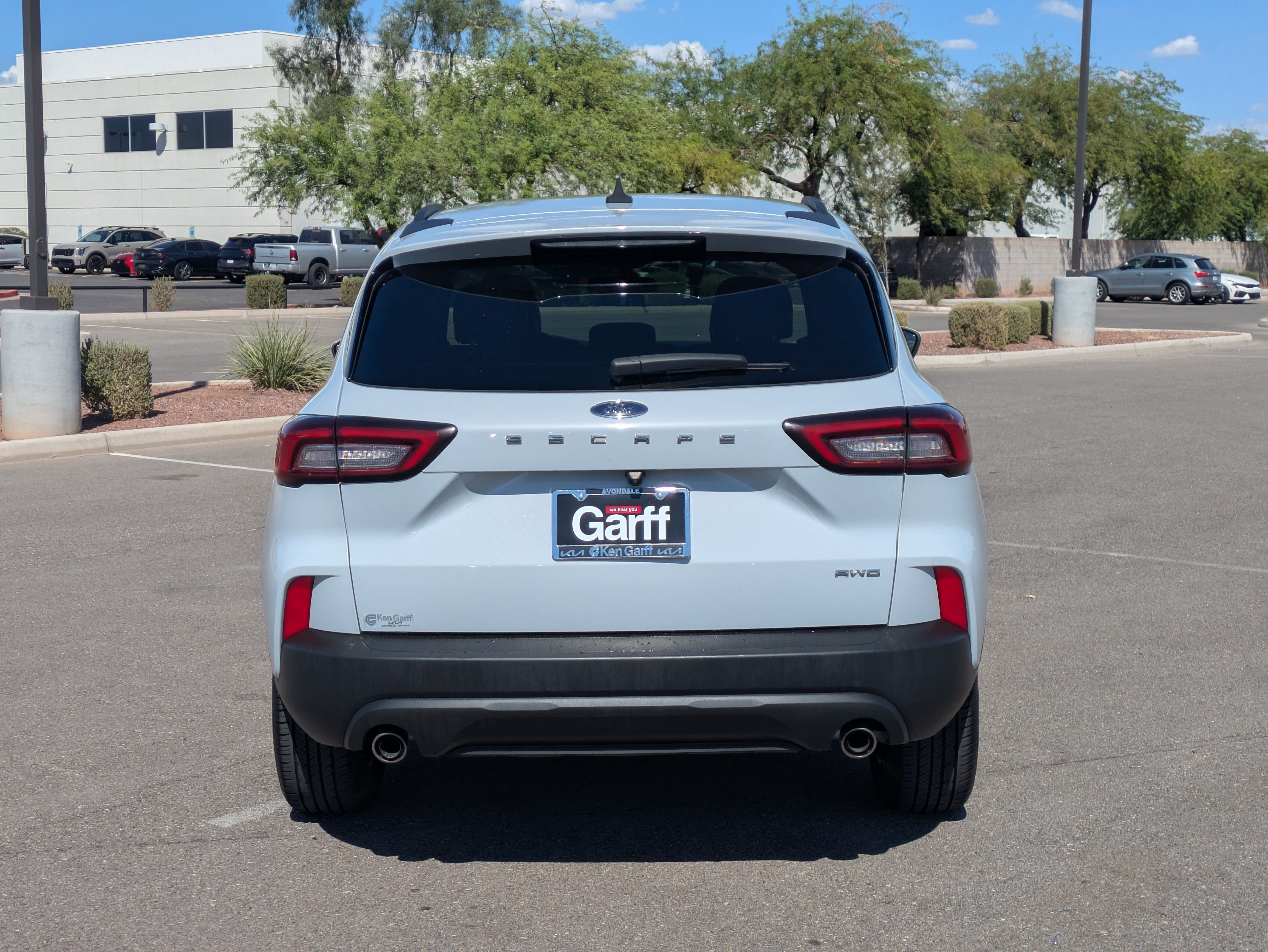 Used 2025 Ford Escape ST-Line Select AWD/4WD image 4