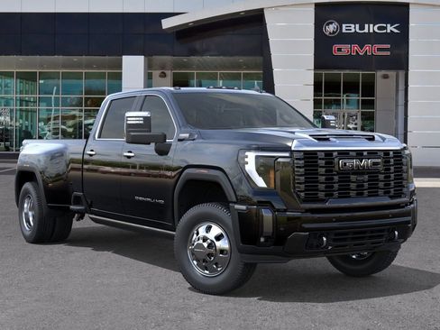 New 2026 GMC Sierra 3500 Denali Ultimate w/ LPO, Black Badging Package image 7