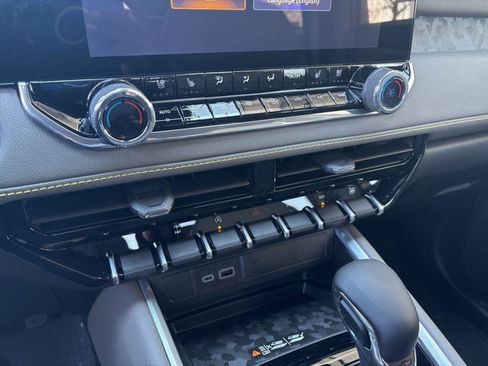 New 2026 Chevrolet Colorado ZR2 w/ Technology Package image 27