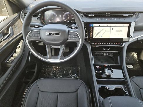 New 2026 Jeep Grand Cherokee Limited AWD/4WD image 10