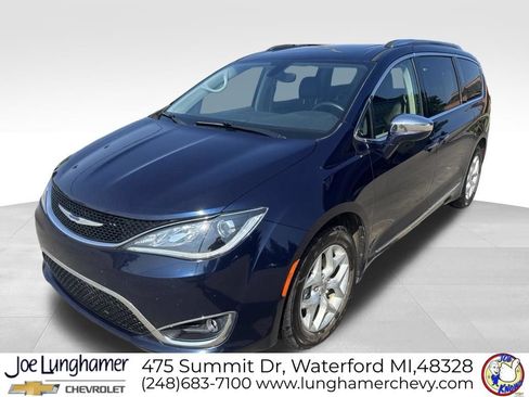 Used 2020 Chrysler Pacifica Limited FWD image 7