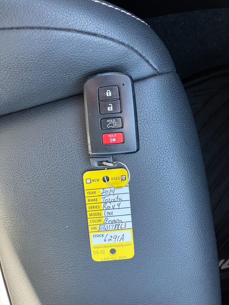 Used 2014 Toyota RAV4 Limited AWD/4WD image 22