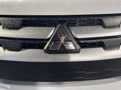 Used 2024 Mitsubishi Outlander Sport ES image 6