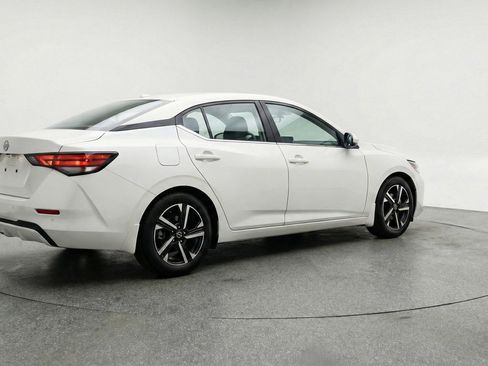 Used 2025 Nissan Sentra SV FWD image 9