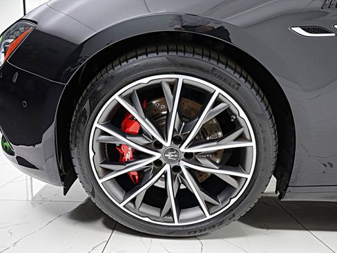 Used 2023 Maserati Ghibli Modena Q4 AWD/4WD image 43