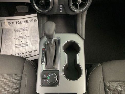 Used 2021 Chevrolet Blazer LT FWD image 18