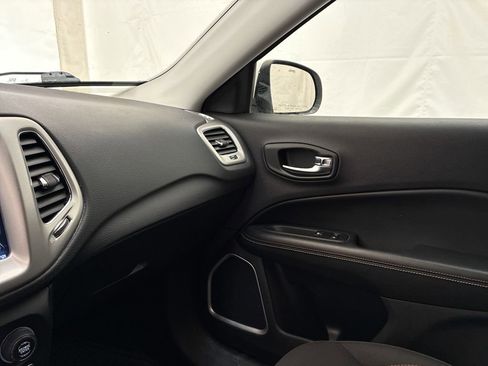 Used 2020 Jeep Compass Sport image 22