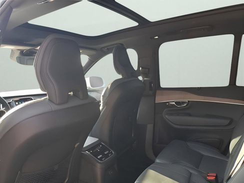 Used 2024 Volvo XC90 T8 Ultimate w/ Protection Package Premier image 18