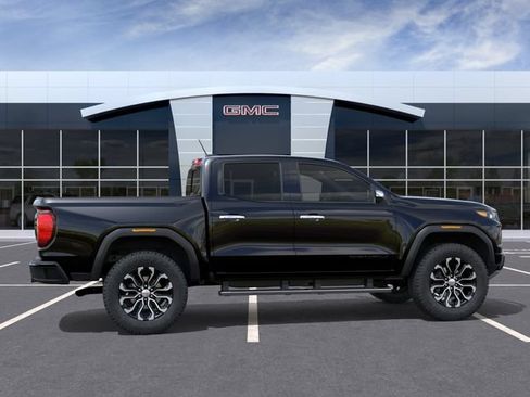 New 2026 GMC Canyon Denali w/ LPO, Black Badging Package AWD/4WD image 5