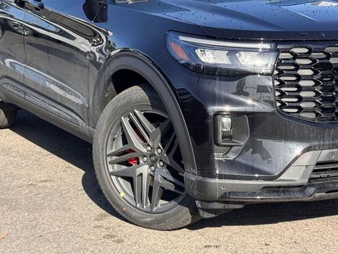 New 2026 Ford Explorer ST w/ Sun And Sound Package image 4