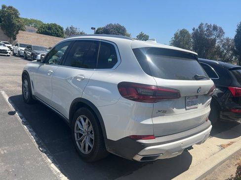 Used 2021 BMW X5 xDrive40i w/ Premium Package AWD/4WD image 4