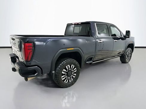Used 2024 GMC Sierra 2500 Denali Ultimate w/ Max Trailering Package AWD/4WD image 7