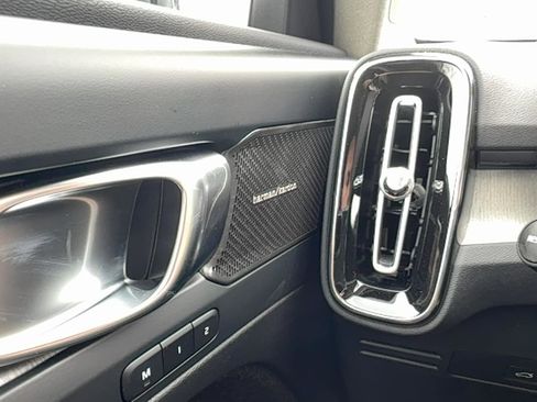 New 2026 Volvo XC40 B5 Ultra w/ Climate Package AWD/4WD image 18