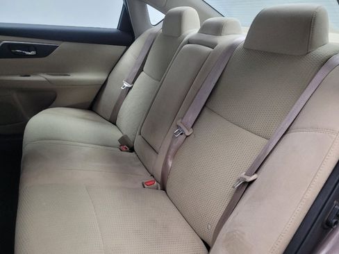 Used 2015 Nissan Altima 2.5 SV w/ Convenience Package image 18