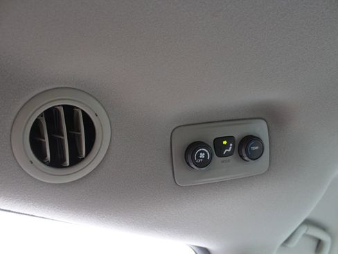 Used 2012 Toyota Sienna LE image 26