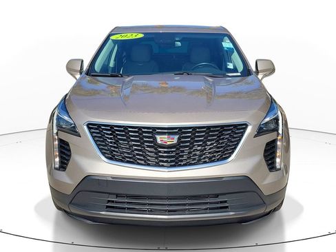 Used 2023 Cadillac XT4 Luxury w/ Cold Weather Package FWD image 10