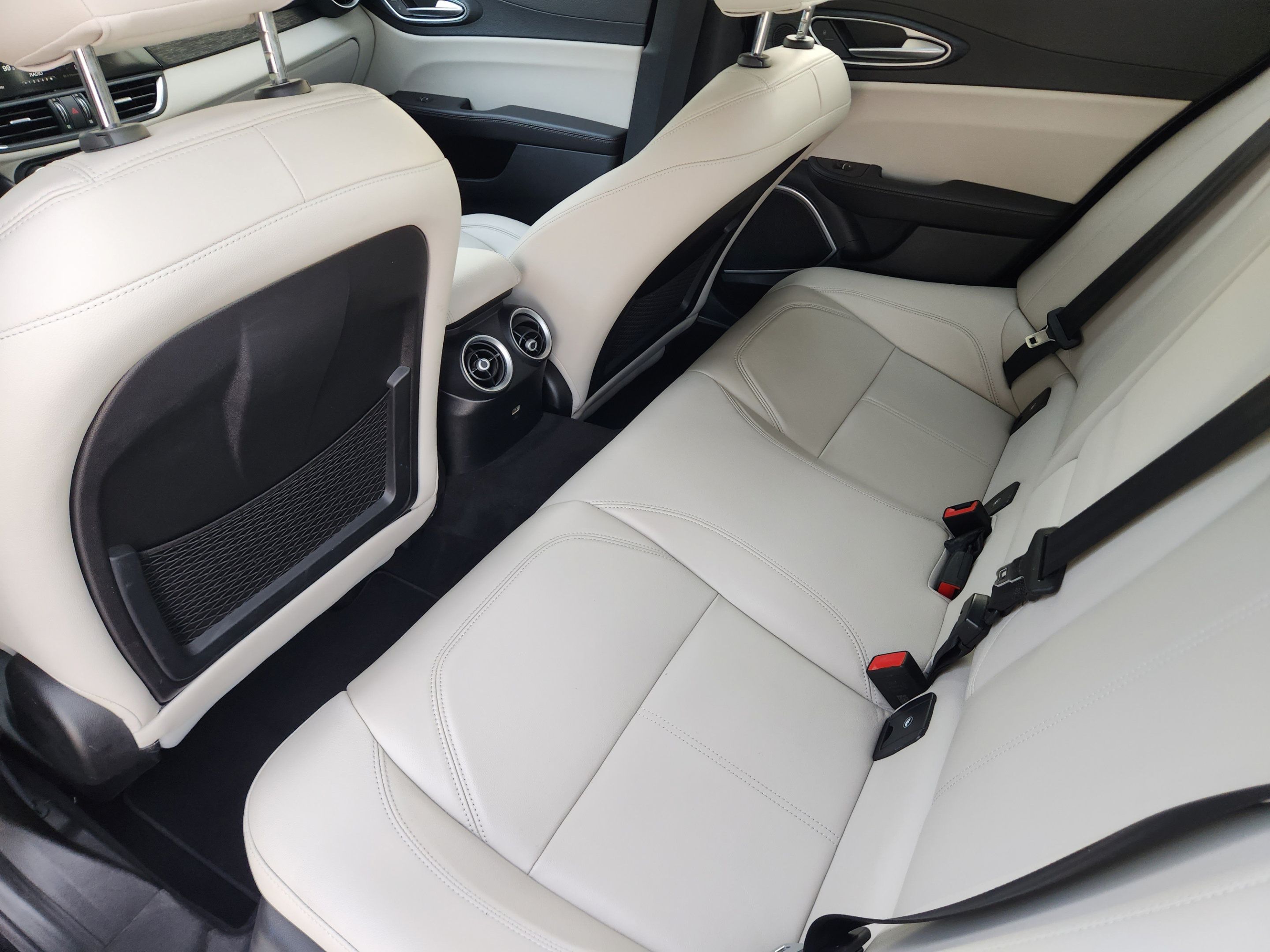 Used 2019 Alfa Romeo Giulia w/ Nero Edizione RWD image 27