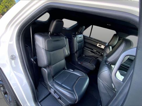 Used 2022 Ford Explorer ST w/ Equipment Group 401A AWD/4WD image 19