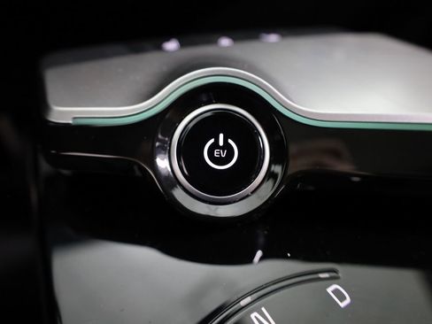 Used 2023 Kia EV6 GT image 34