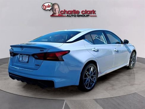 Used 2023 Nissan Altima 2.0 SR image 5