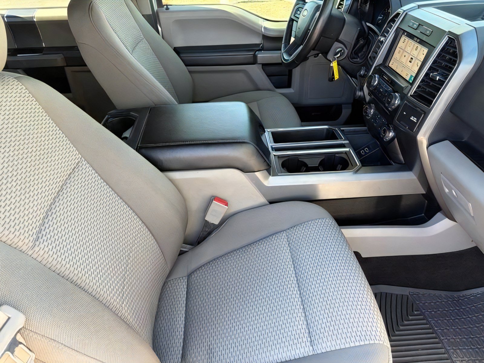 Used 2018 Ford F150 XLT w/ Equipment Group 302A Luxury AWD/4WD image 9