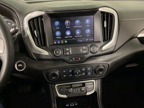 Used 2023 GMC Terrain SLT w/ Tech Package image 21