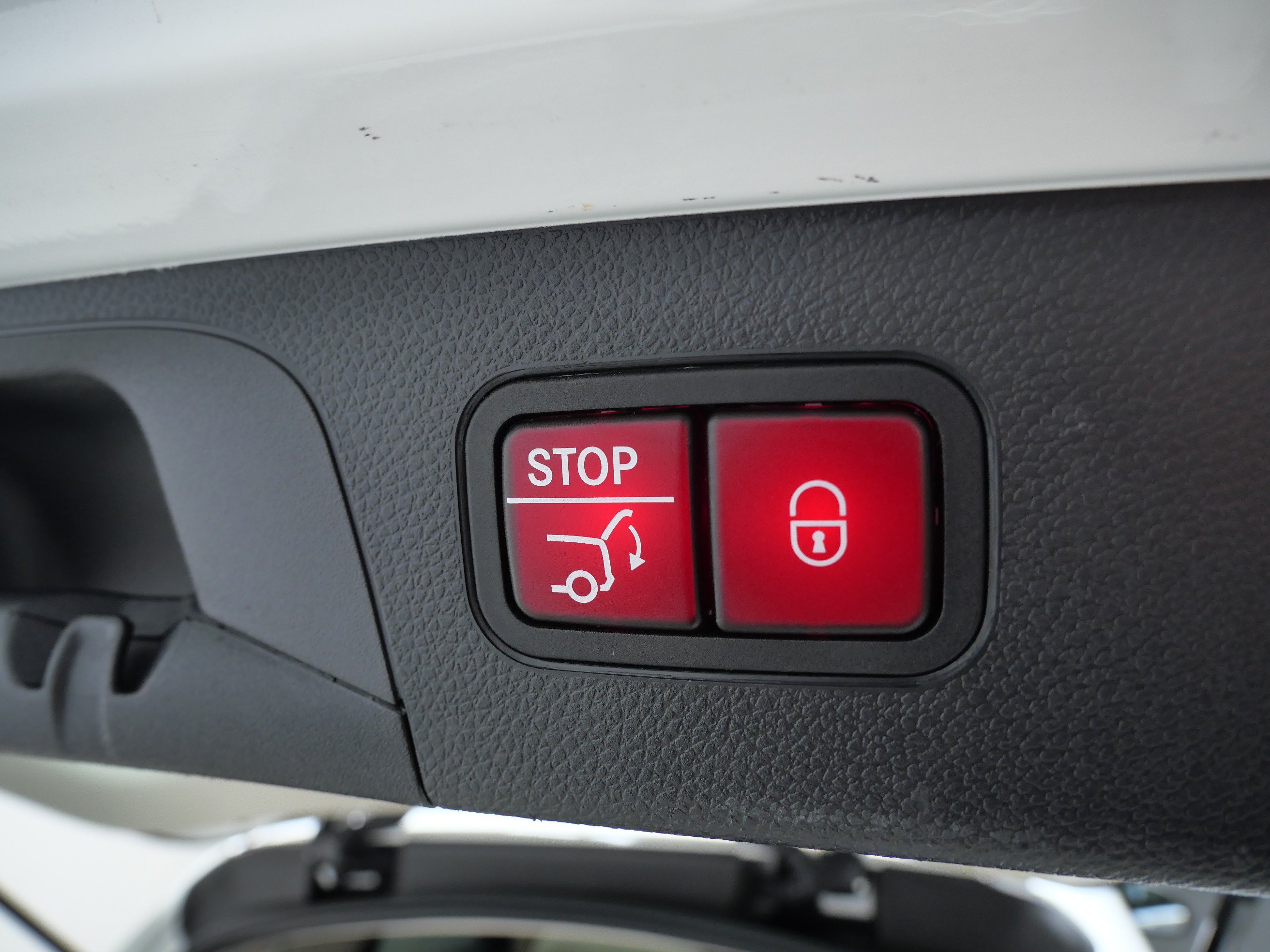 Used 2022 Mercedes-Benz GLC 300 4MATIC image 8