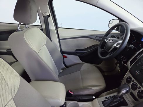Used 2012 Ford Focus SE FWD image 29