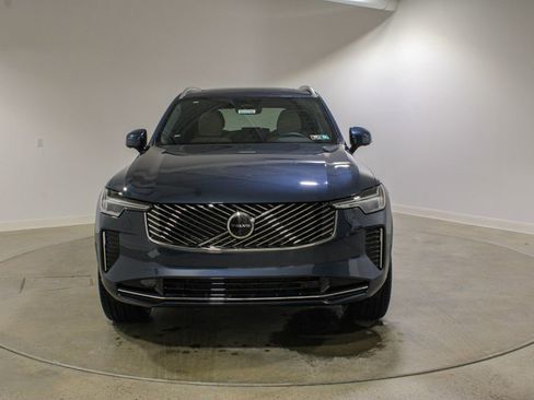 New 2026 Volvo XC90 B6 Plus w/ Protection Package Premier image 8