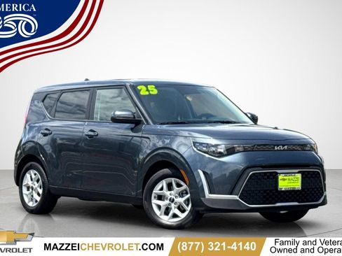 Used 2025 Kia Soul LX w/ LX Technology Package FWD image 1