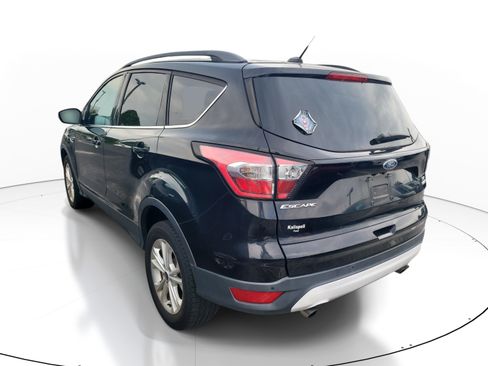 Used 2017 Ford Escape SE w/ Equipment Group 201A AWD/4WD image 5