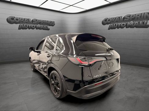 Certified 2024 Honda HR-V LX image 3