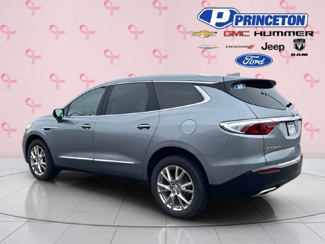 Used 2023 Buick Enclave Essence w/ Experience Buick Package FWD image 5