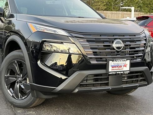 New 2026 Nissan Rogue SV w/ Cold Weather Package AWD/4WD image 4