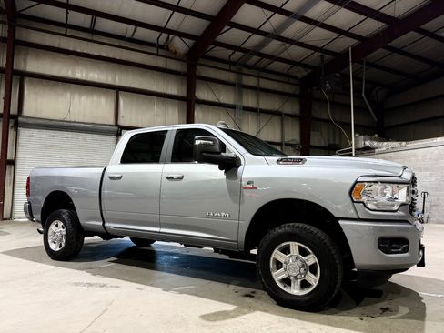 Used 2024 RAM 2500 Big Horn w/ Towing Technology Group AWD/4WD image 4