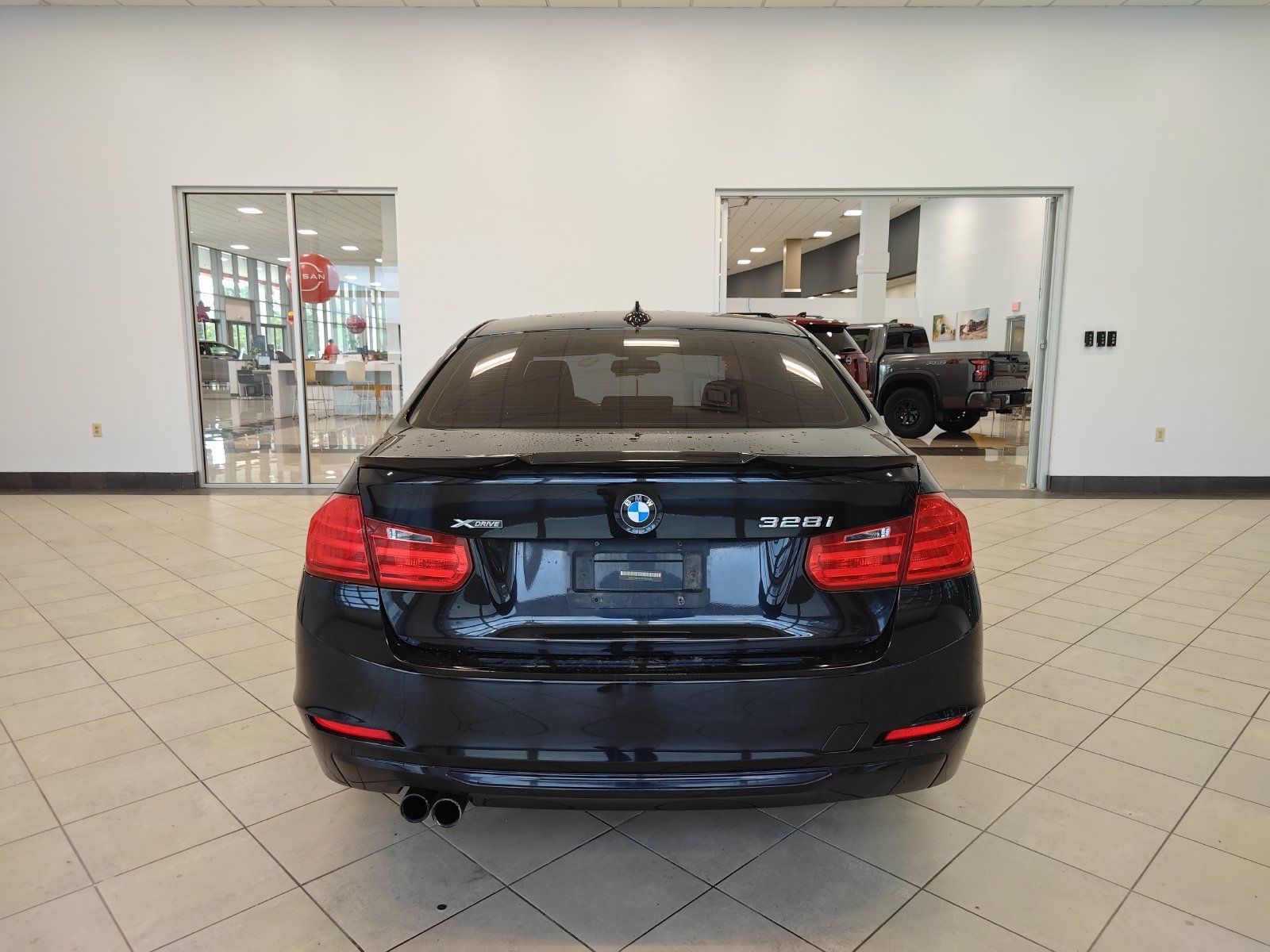 Used 2014 BMW 328i xDrive Sedan AWD/4WD image 4