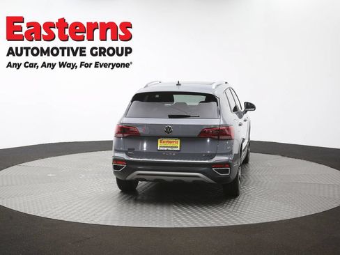 Used 2023 Volkswagen Taos SEL AWD/4WD image 38