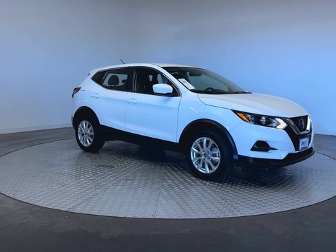 Used 2021 Nissan Rogue Sport S AWD/4WD image 2