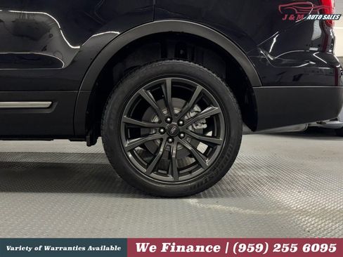 Used 2017 Ford Explorer XLT w/ Equipment Group 202A AWD/4WD image 13