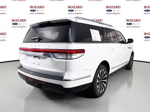 Certified 2024 Lincoln Navigator L Reserve AWD/4WD image 8