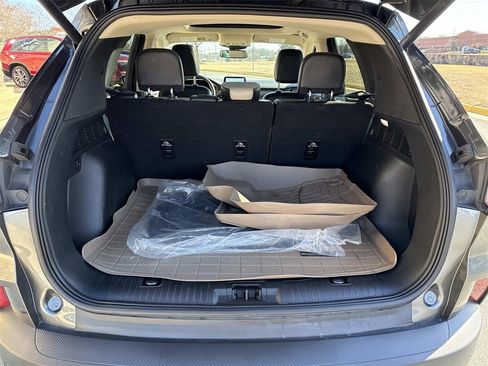 Used 2020 Ford Escape Titanium image 14