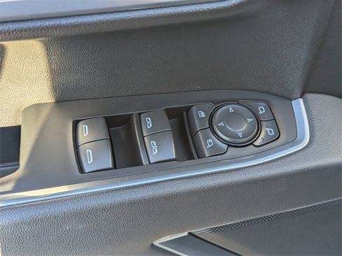 Used 2025 GMC Sierra 1500 SLT image 24