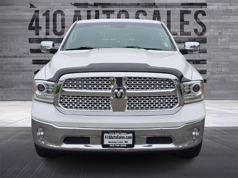 Used 2018 RAM 1500 Laramie AWD/4WD image 5