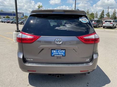 Used 2017 Toyota Sienna LE AWD/4WD image 6